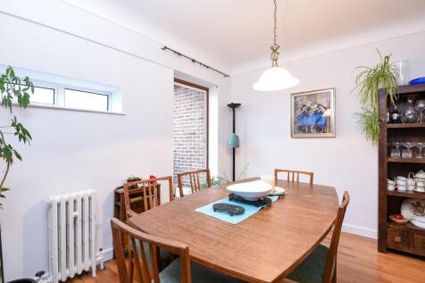 Reception Room (shot 4)