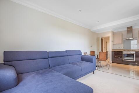 Reception Room/Kitchen