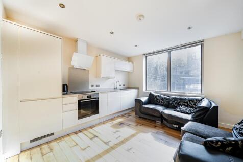 Reception/Kitchen