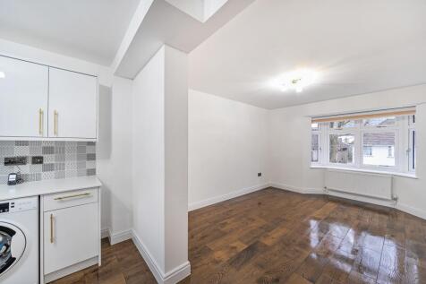 Reception/Kitchen