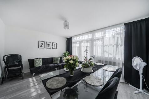 Reception/Dining Area