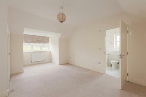 Ashwood Close 40 Bedroom 1-1.jpg