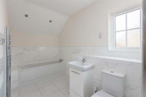 Ashwood Close 40 Bedroom 1-5.jpg
