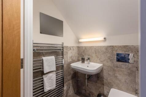 Pinfold Cottage Bedroom 1-5.jpg