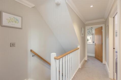 Pinfold Cottage Landing.jpg
