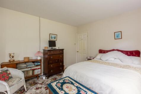 Ryedale Close 11 Bedroom 1-2.jpg
