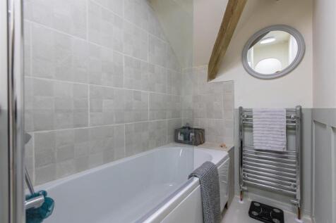 Bondgate 49 Bathroom-2.jpg