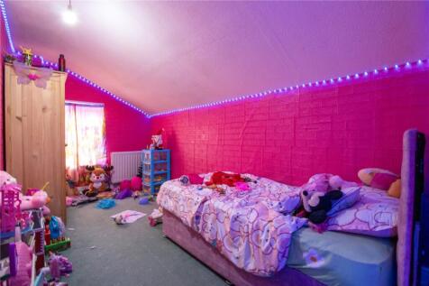 Rear Double Bed 3