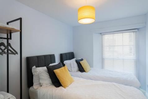 - Bedroom 2_Dart Retreat, Dartmouth
