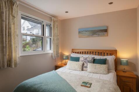 Bedroom 1_Crowthers, Dartmouth Hilltops, Dartmouth