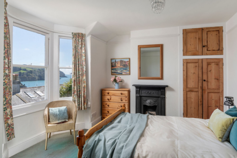 Highland Cottage, 88 Above Town, Dartmouth, Principal Bedroom