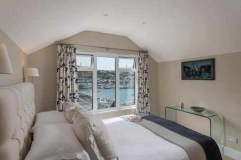 Principal Bedroom, Hillside Terrace, Kingswear