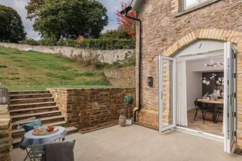 Patio and Garden_The Manse, Dittisham