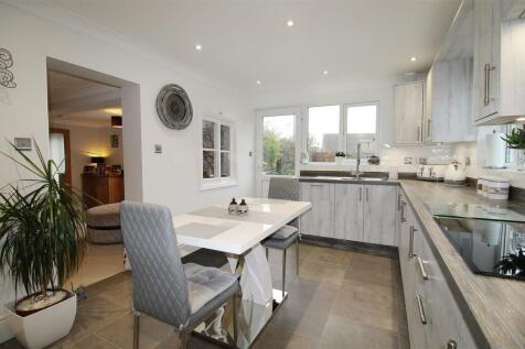 Kitchen / Breakfast Room
