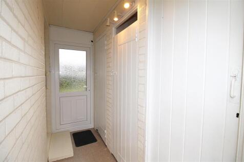 Side Passageway