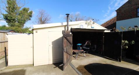 Garage/Workshop