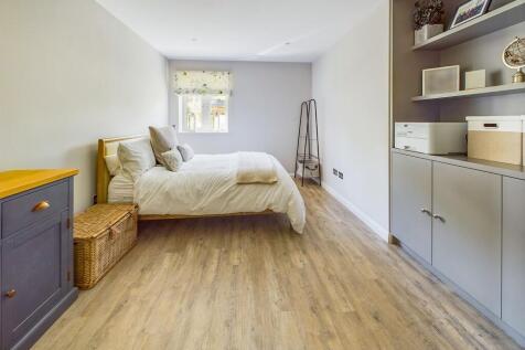 bedroom 4/office
