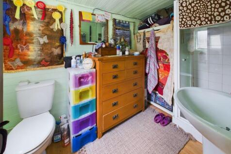 annex bathroom