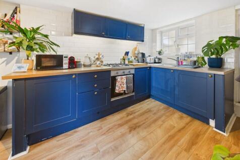 Kitchen/Dining Area