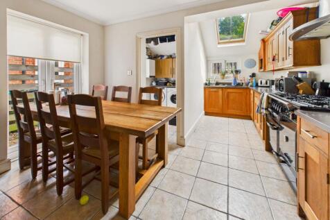 kitchen/dining room