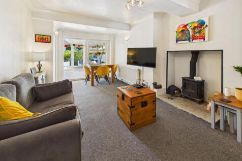 Sitting/Dining Room