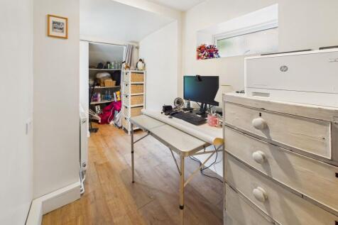 Bedroom 2 / Office