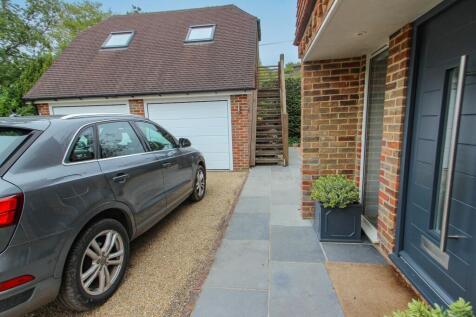 Double Garage and Annexe