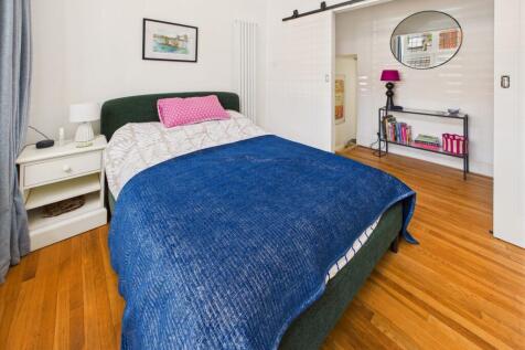 Bedroom / Reception Room