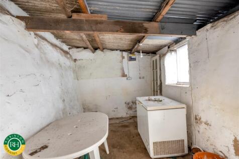 outbuilding