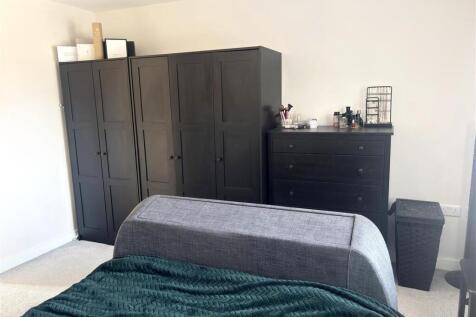 Burns Road Master Bedroom.jpg