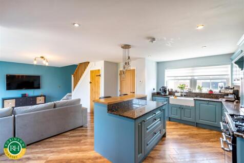 fitted kitchen