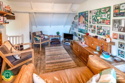 sitting room / bedroom