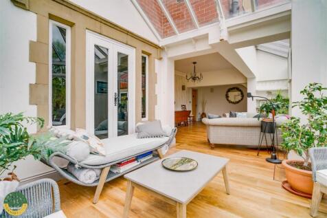 Conservatory 2.jpg