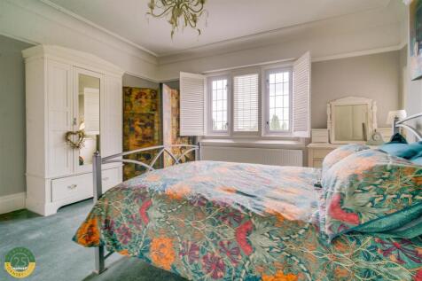 Bedroom - .jpg