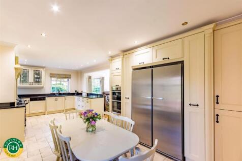 dining / kitchen