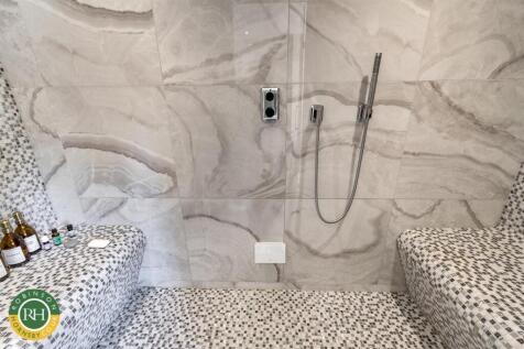 steam room
