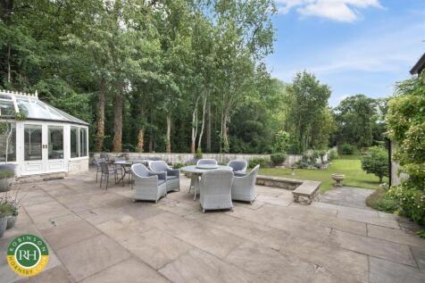 patio / gardens