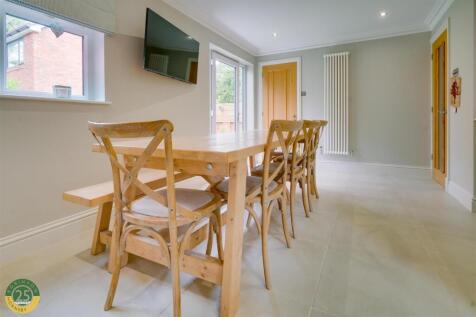 Dining Room 2.jpg