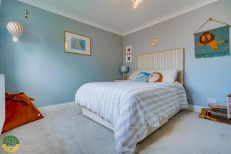 Bedroom 3- 1.jpg