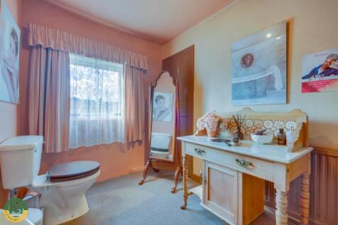 Bathroom 3