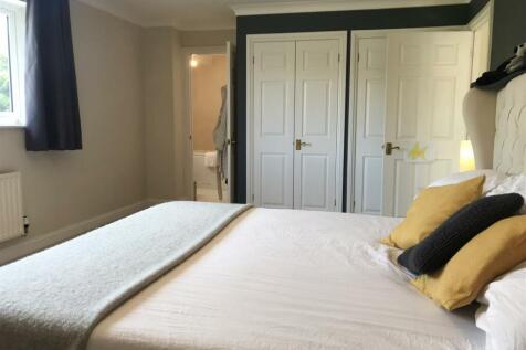 Bed 1a.JPG