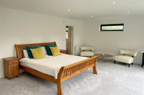 Bed 1.JPG
