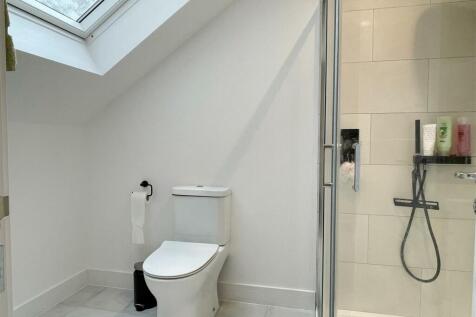 En Suite 3.JPG