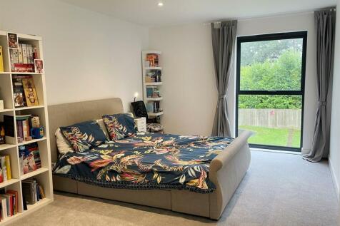 Bed 5.JPG