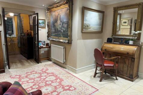 Entrance Hall 1.JPG