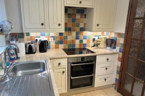 Kitchen Annes 1b.JPG