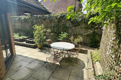 Corner Patio 1.JPG