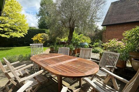 Patio Table.JPG