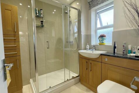 En Suite 1.JPG