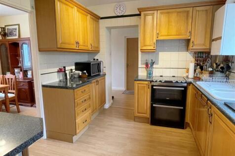 Kitch - Dining 1.JPG